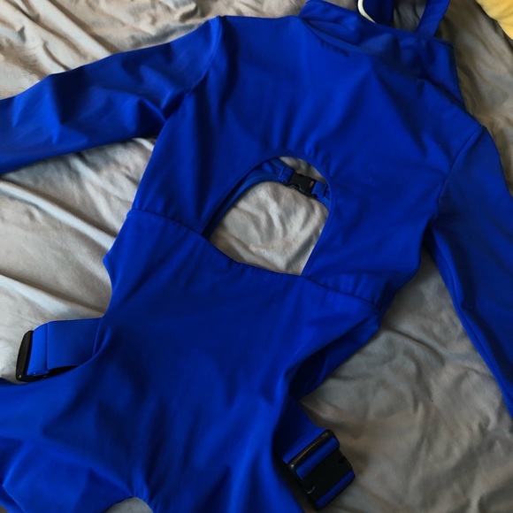 LIPT THE LABEL BUCKLE BODYSUIT 💙 - Picture 2 of 2